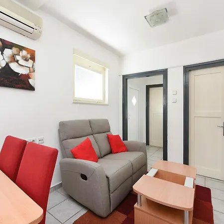 דירה Katia זאדאר